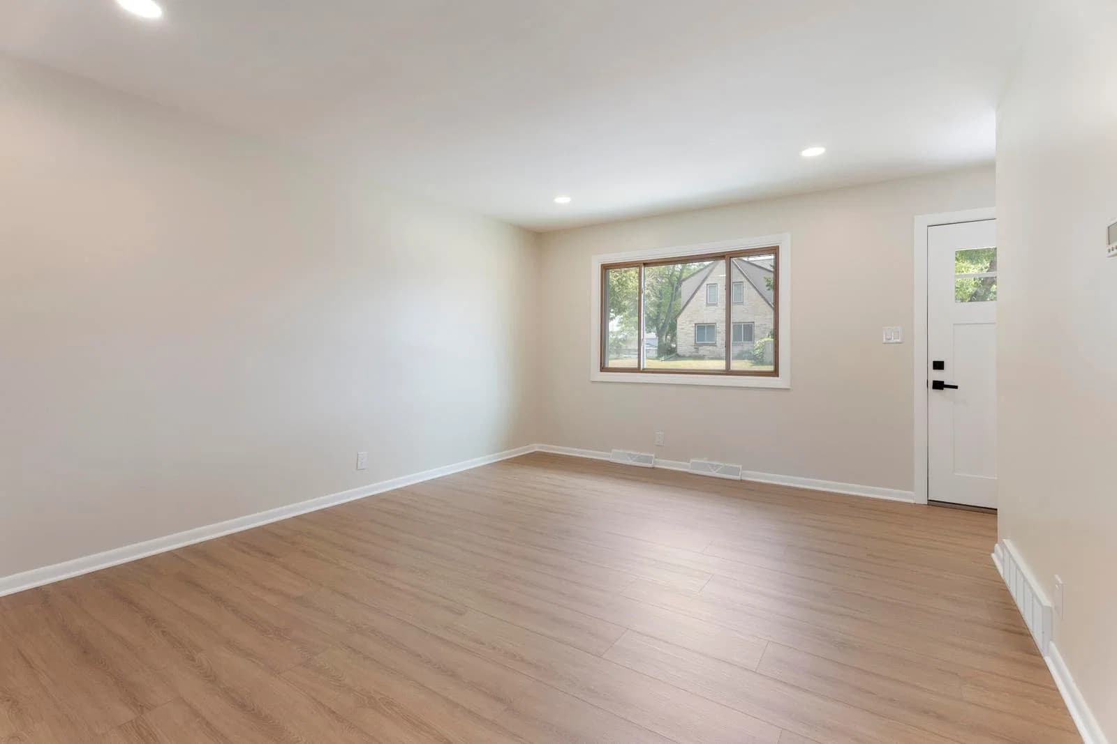 164 Uncas Ave 5