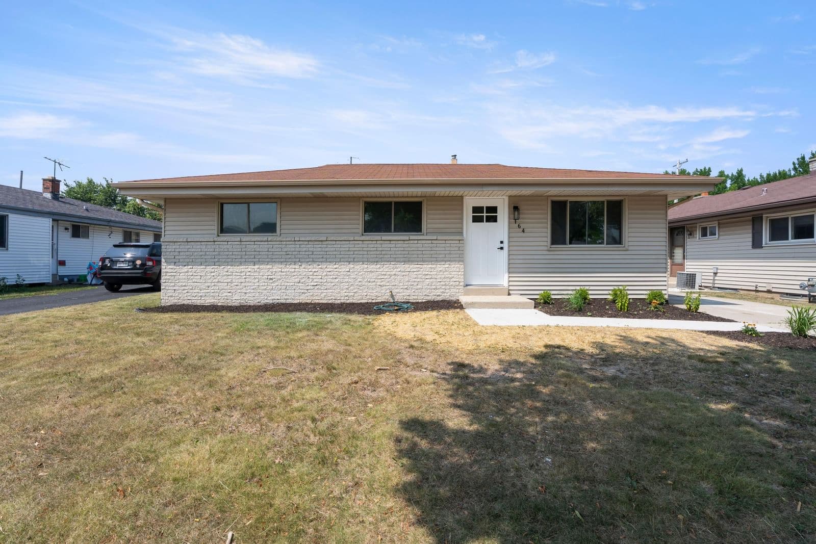 164 Uncas Ave, Milwaukee, WI 53207