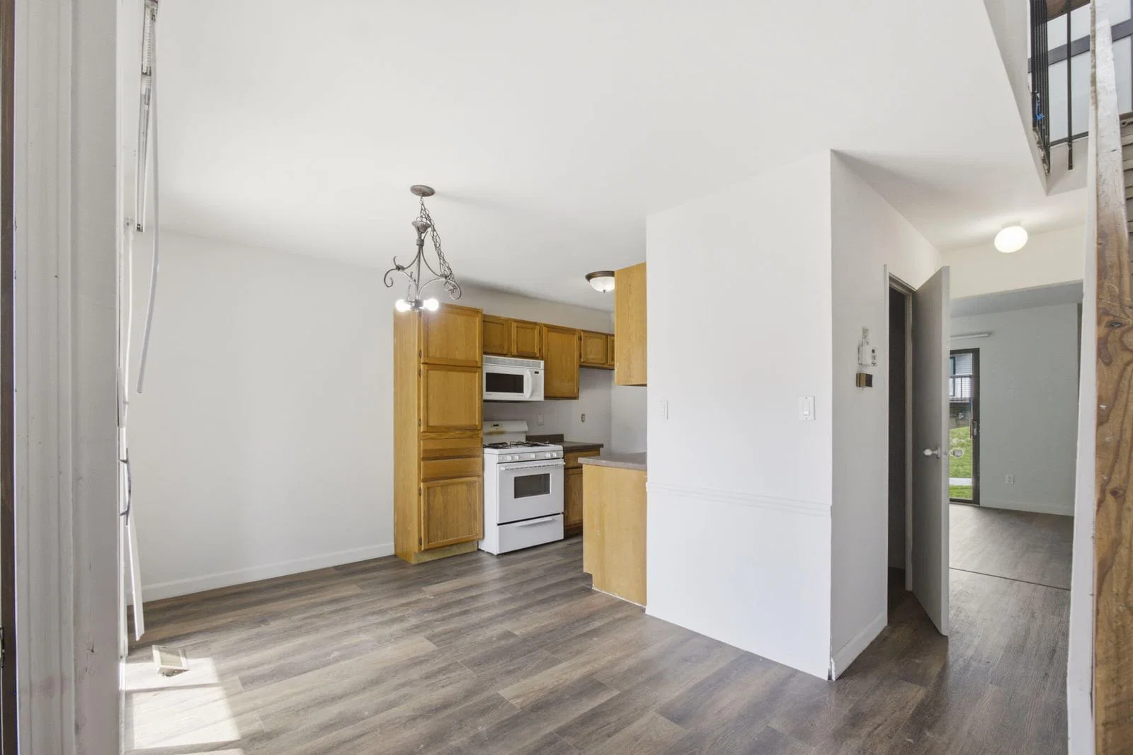 5217 13th St, Milwaukee, WI 53221 3