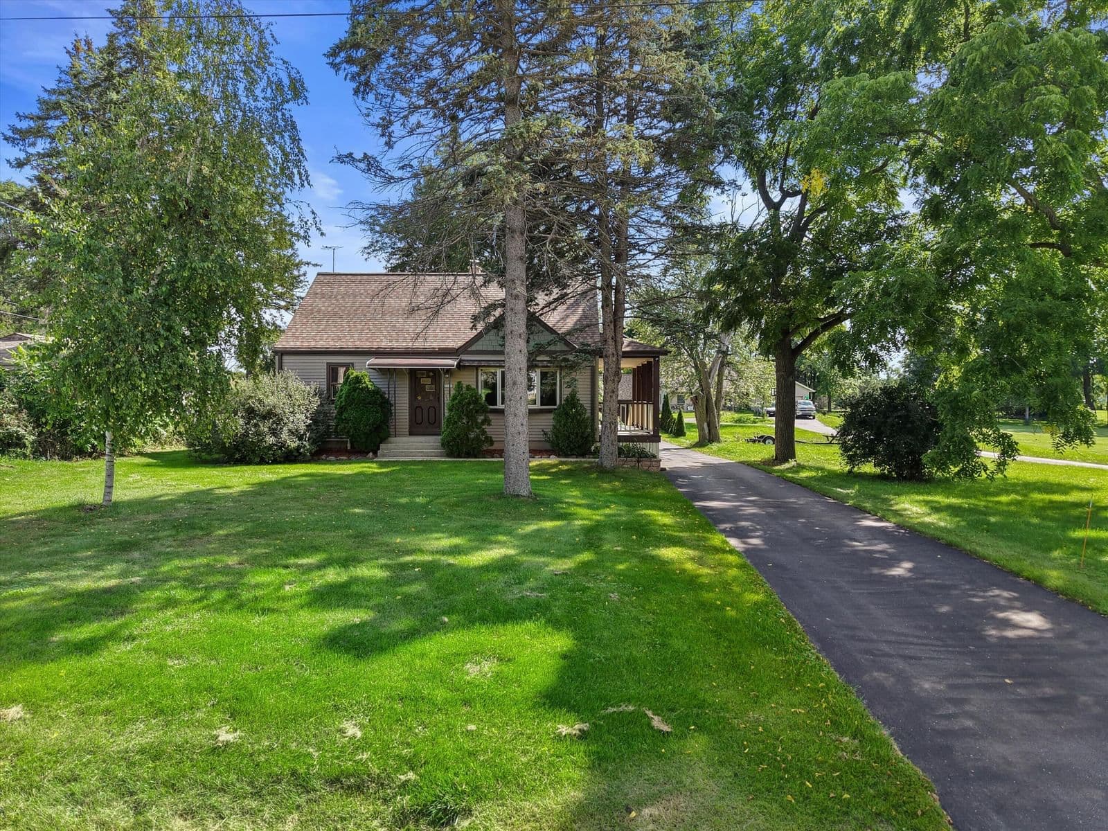 3381 Ryan Rd, Oak Creek, WI 53154