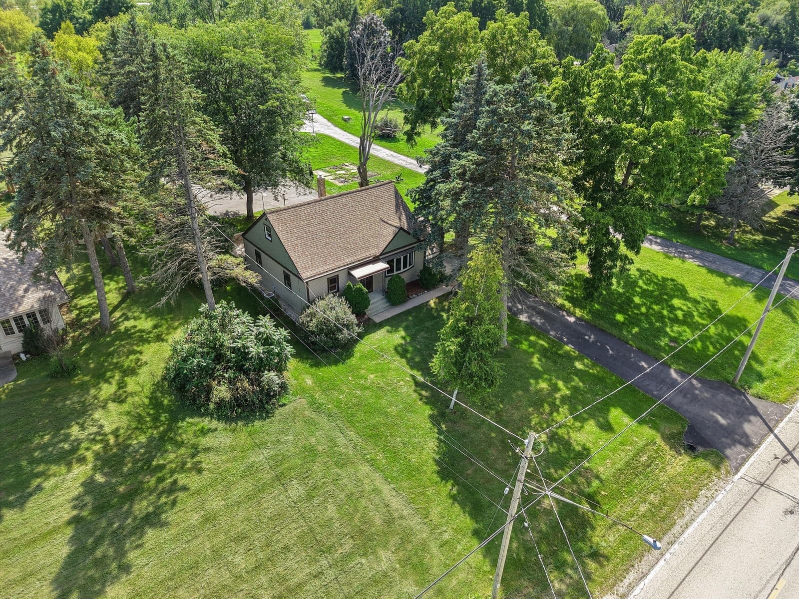 3381 Ryan Rd, Oak Creek, WI 53154 2