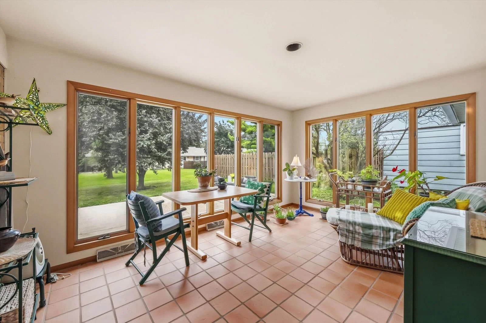 3744 Sunset Dr 4