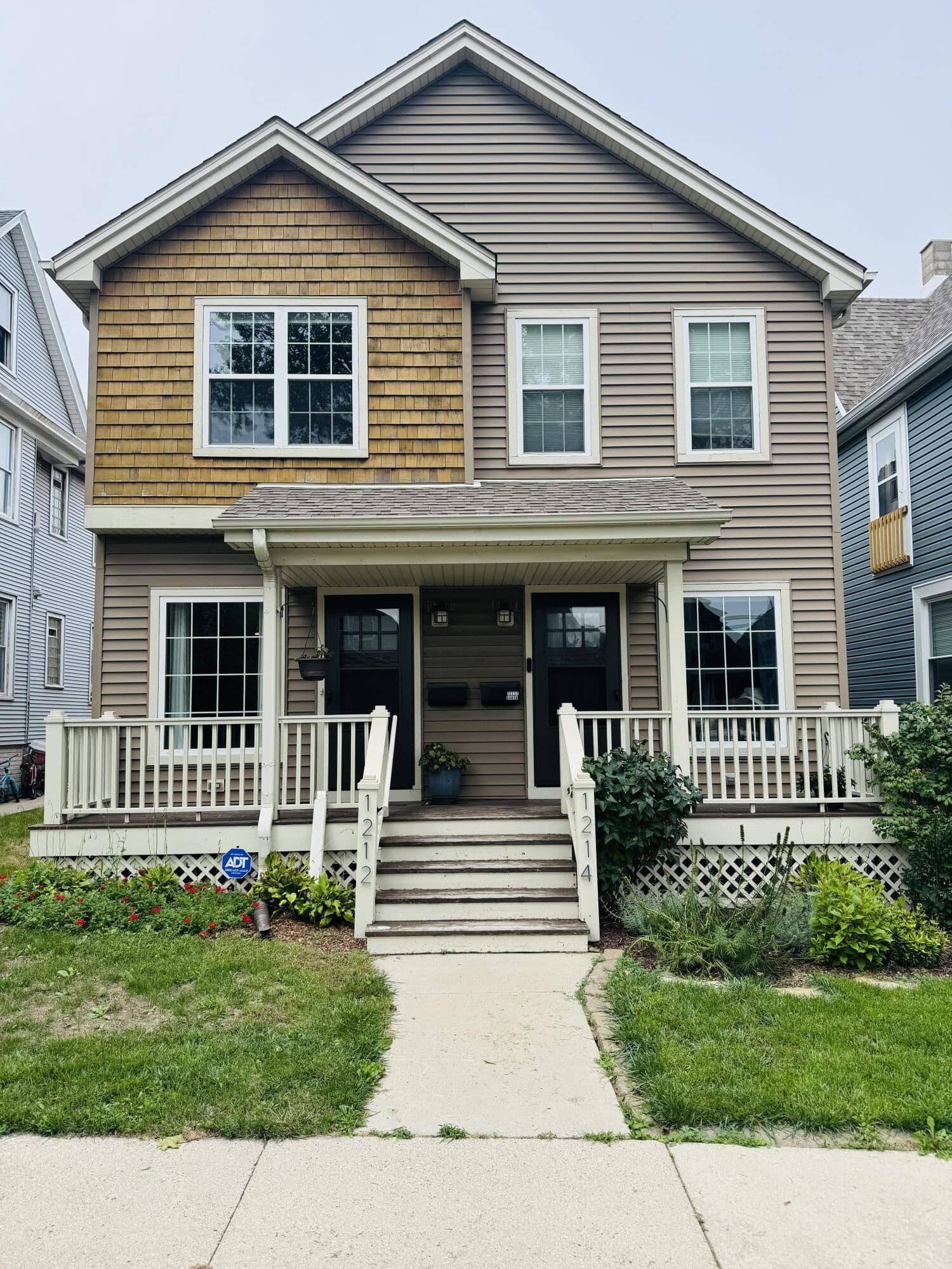 1212 Russell Ave, Milwaukee, WI 53207