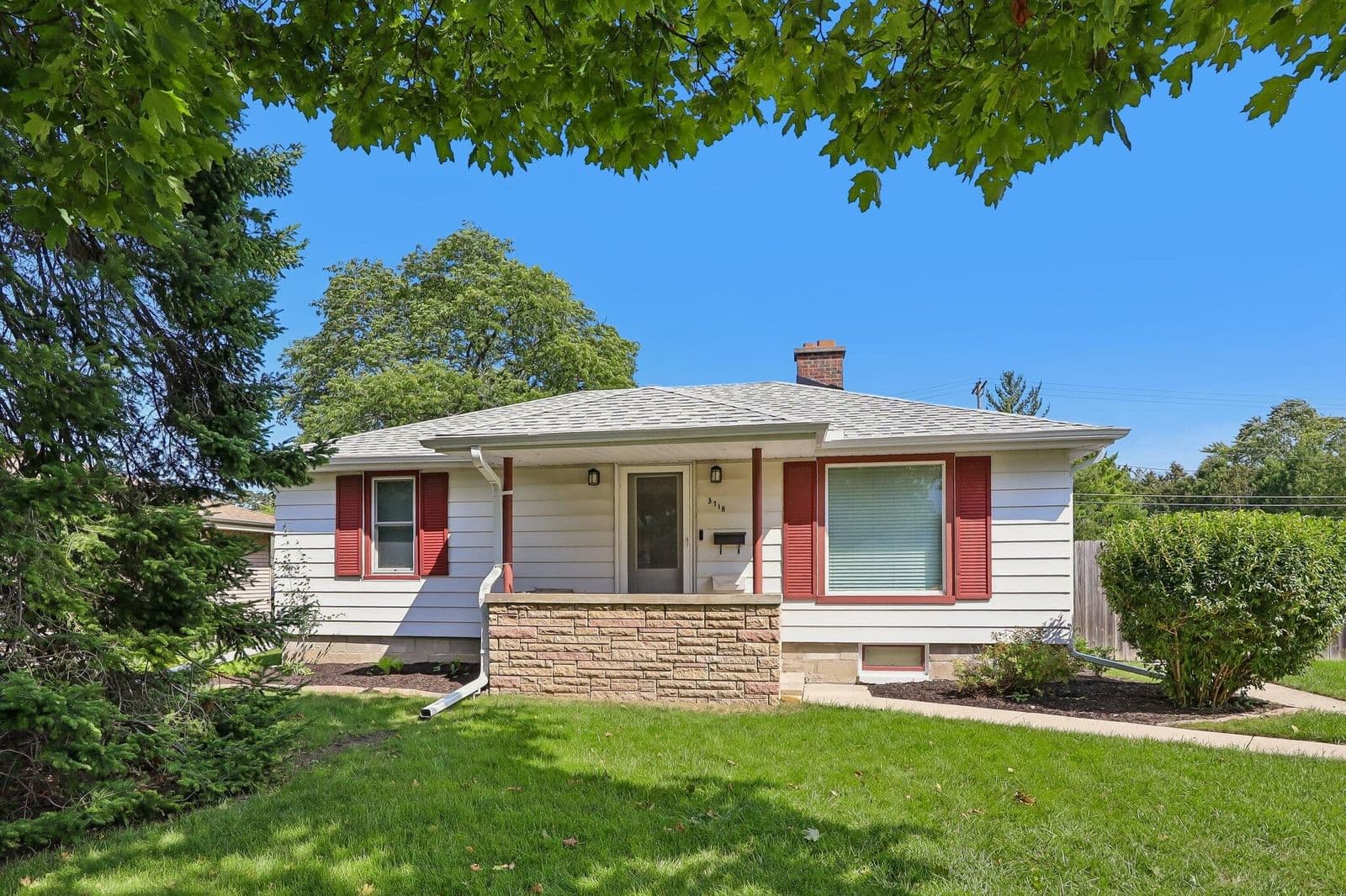 3718 85th St, Milwaukee, WI 53228