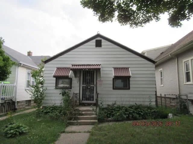 4118 7th St, Milwaukee, WI 53209