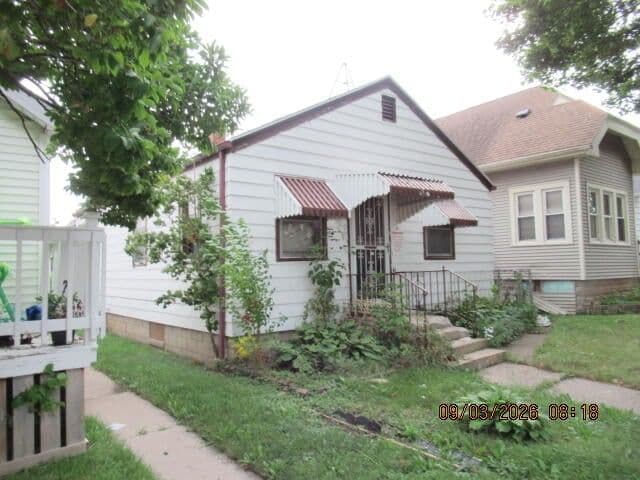 4118 7th St, Milwaukee, WI 53209 2