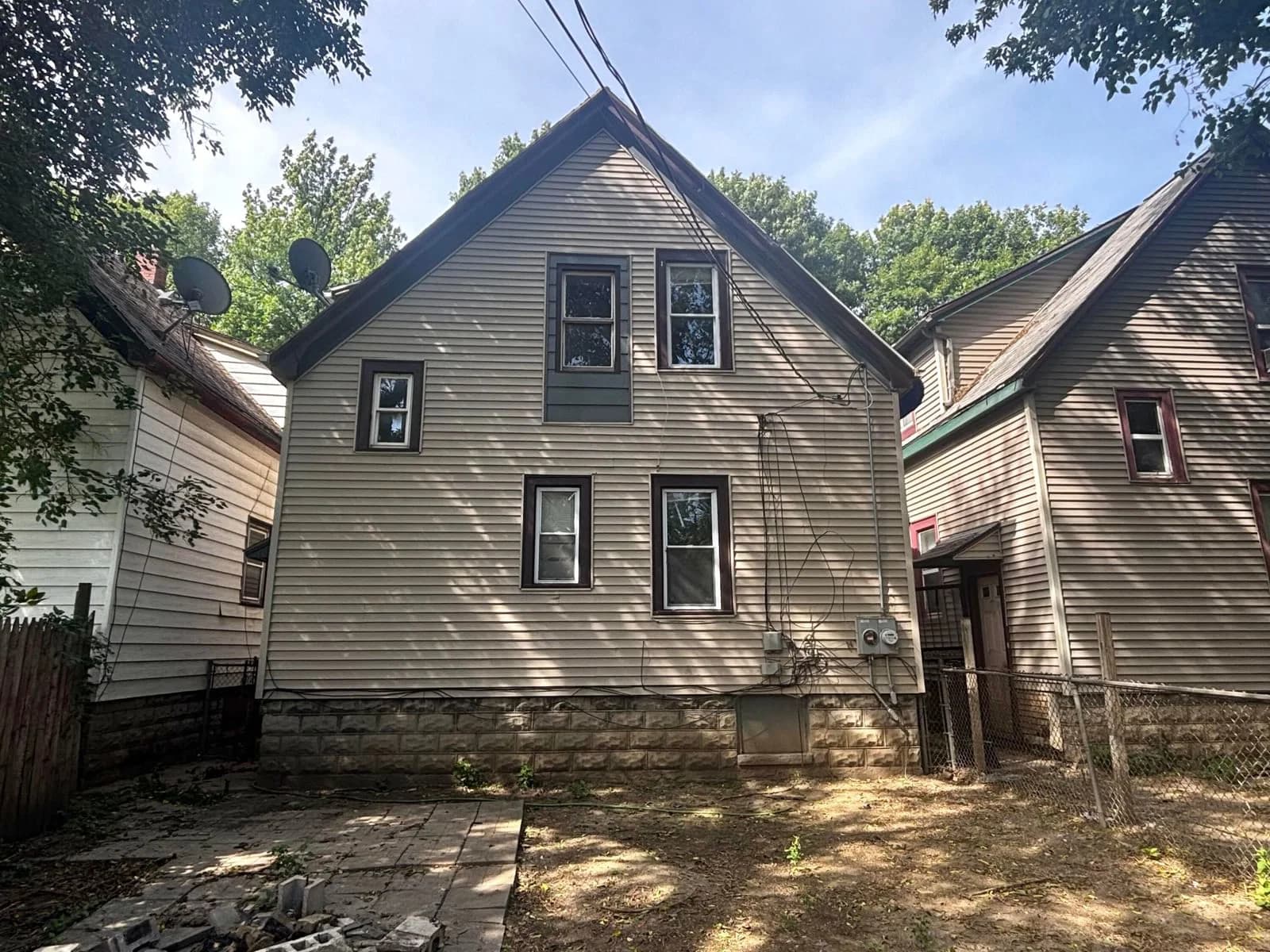 3136 34th St, Milwaukee, WI 53216 2