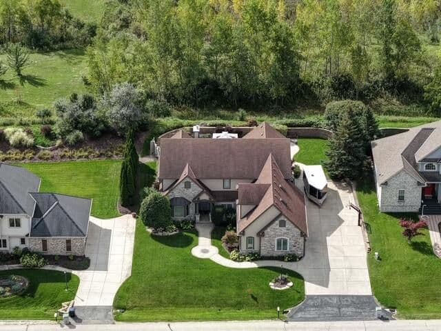 11011 Meadowcreek Dr, Milwaukee, WI 53224 3