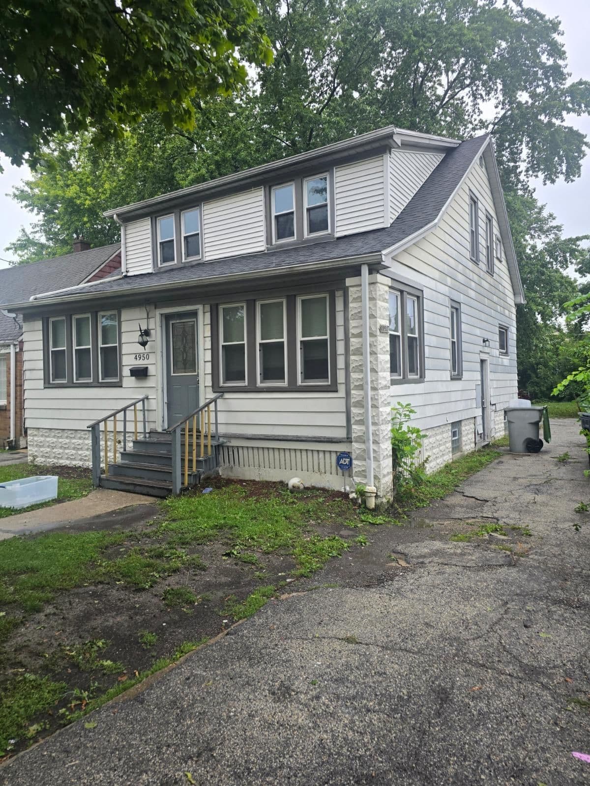 4950 19th Pl, Milwaukee, WI 53209