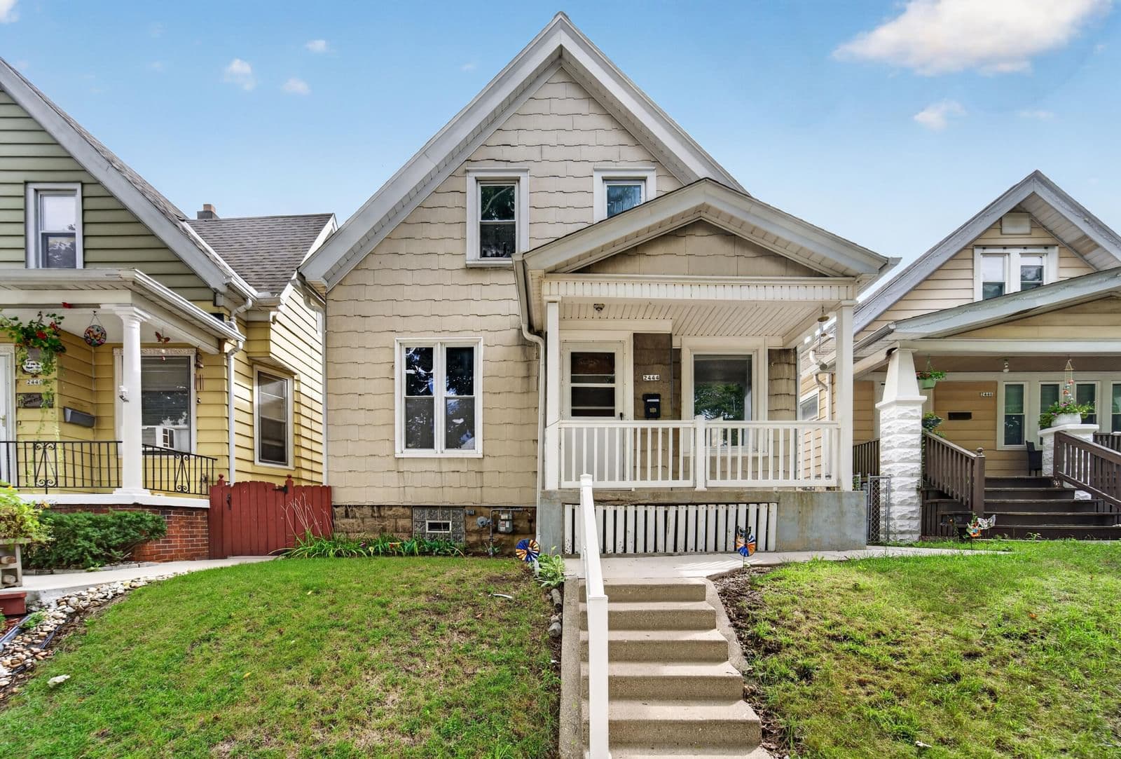 2444 34th St, Milwaukee, WI 53215 2