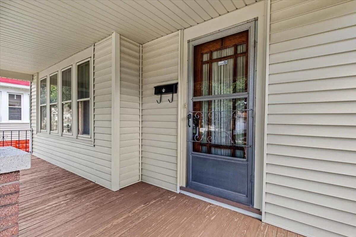 3151 10th St, Milwaukee, WI 53215 2