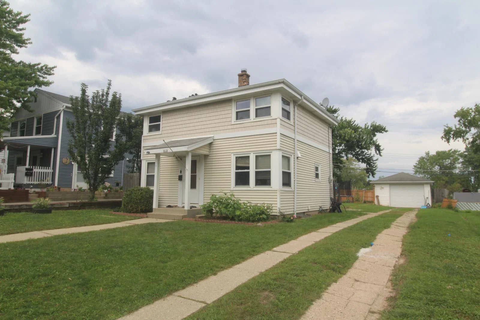 4518 Tripoli Ave, Milwaukee, WI 53220 2