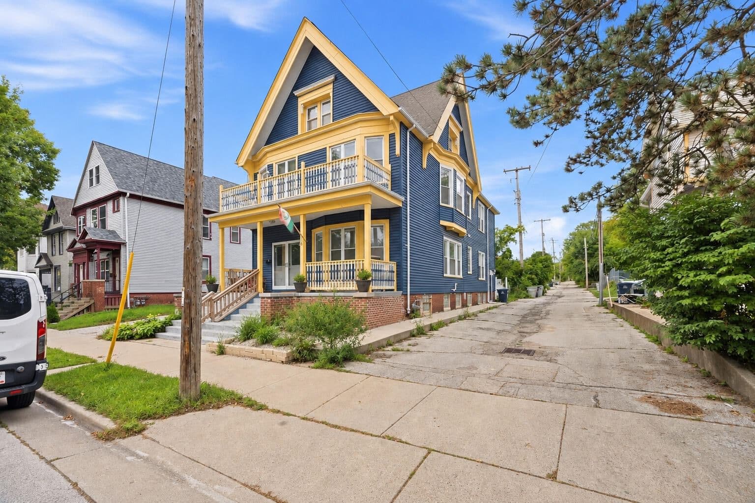 116 Meinecke Ave, Milwaukee, WI 53212 3