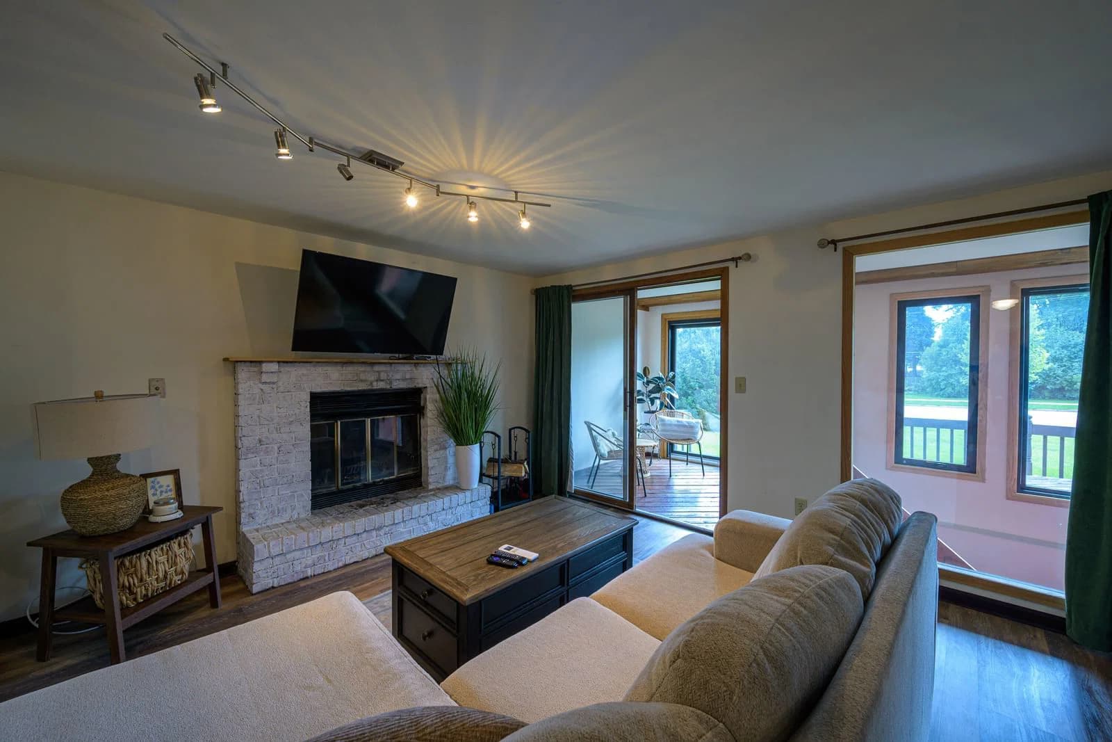 230 Drexel Ave, Oak Creek, WI 53154