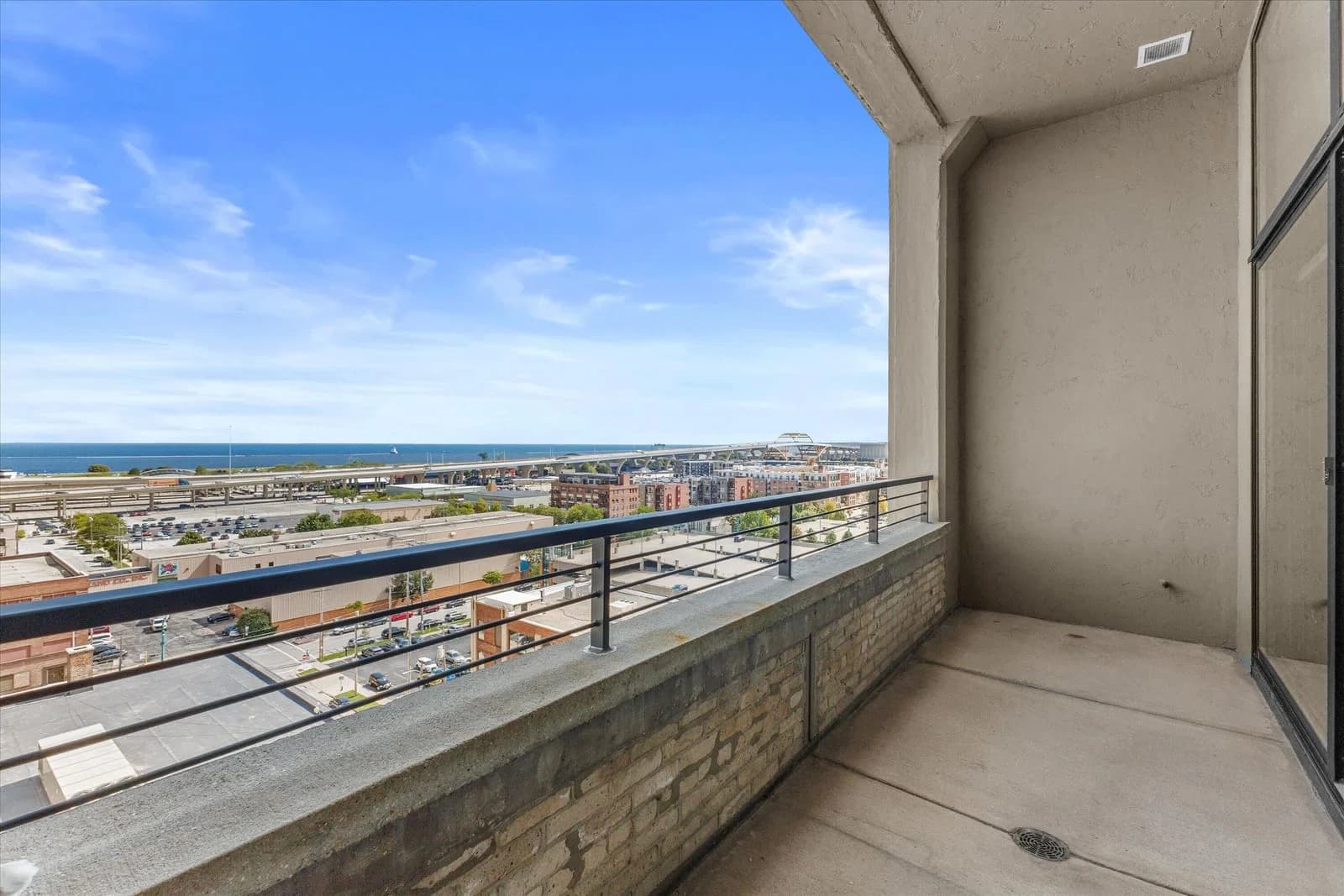 320 Buffalo St 4