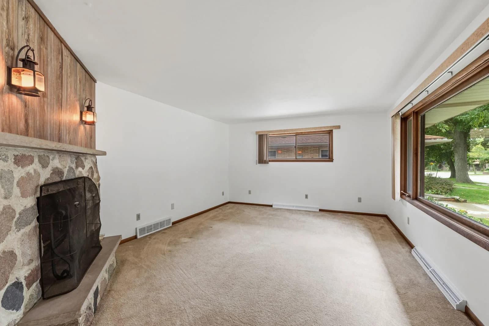4973 19th St, Milwaukee, WI 53221 3