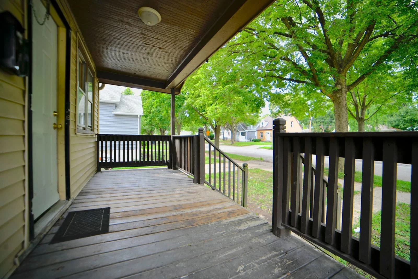 4702 49th St, Milwaukee, WI 53218 2
