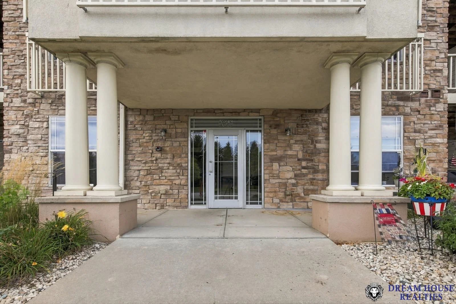 6955 Riverwood Blvd 5