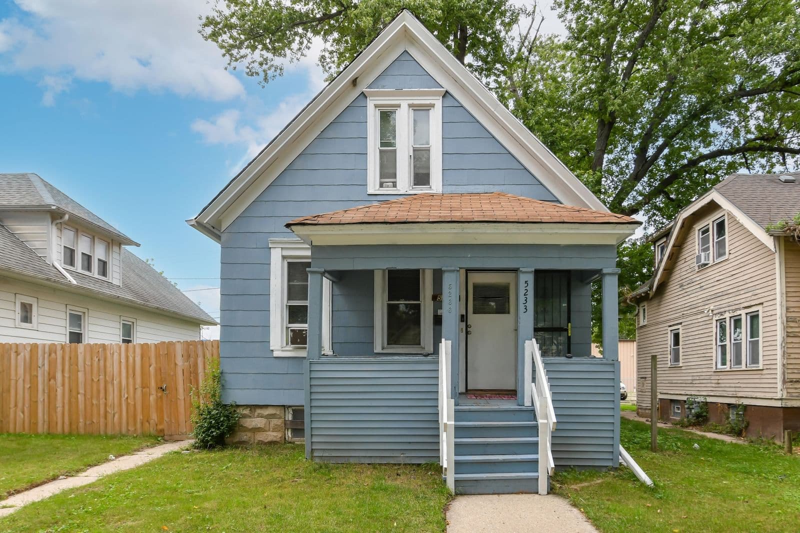 5233 38th St, Milwaukee, WI 53209