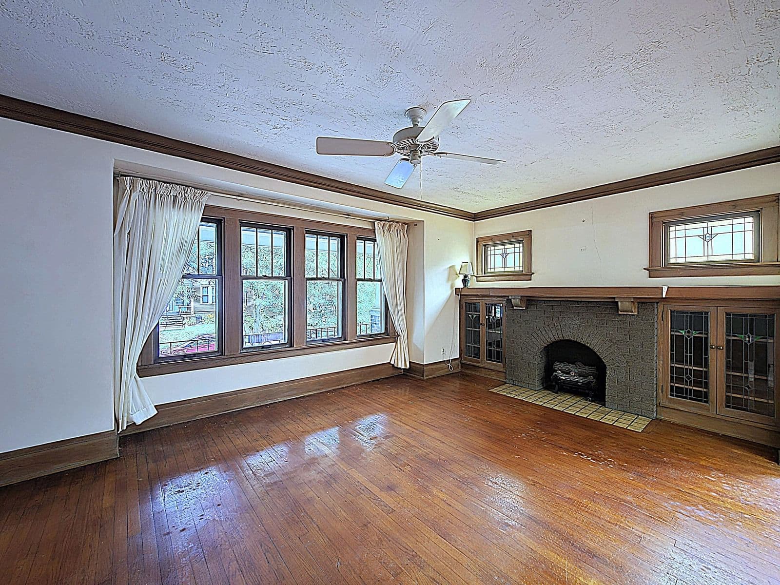 627 Russell Ave, Milwaukee, WI 53207 2