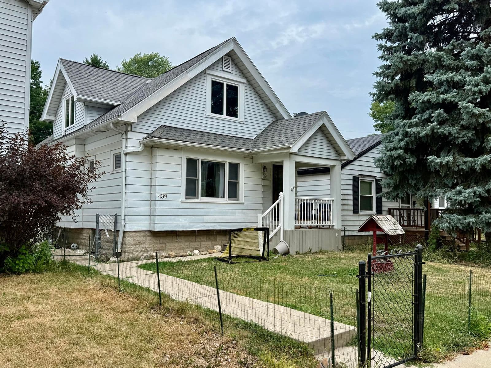 439 67th St, Milwaukee, WI 53214 2