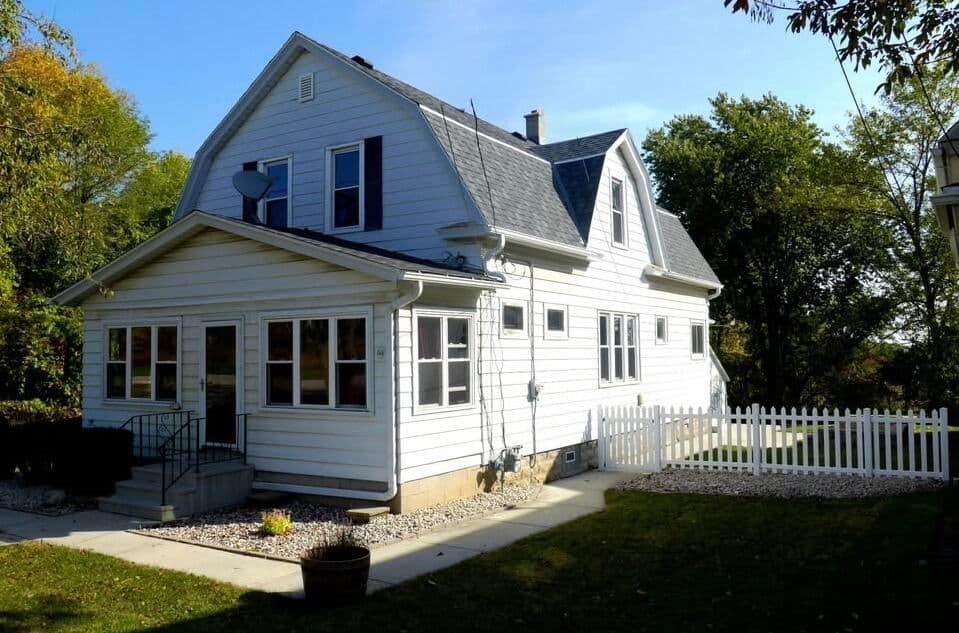 8860 5th Ave, Oak Creek, WI 53154 2