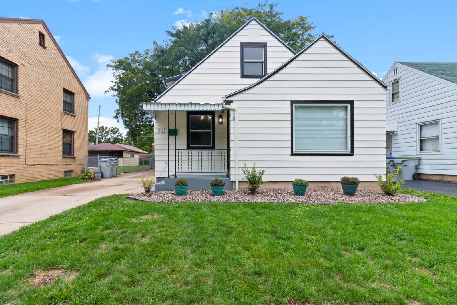 3805 21st St, Milwaukee, WI 53221