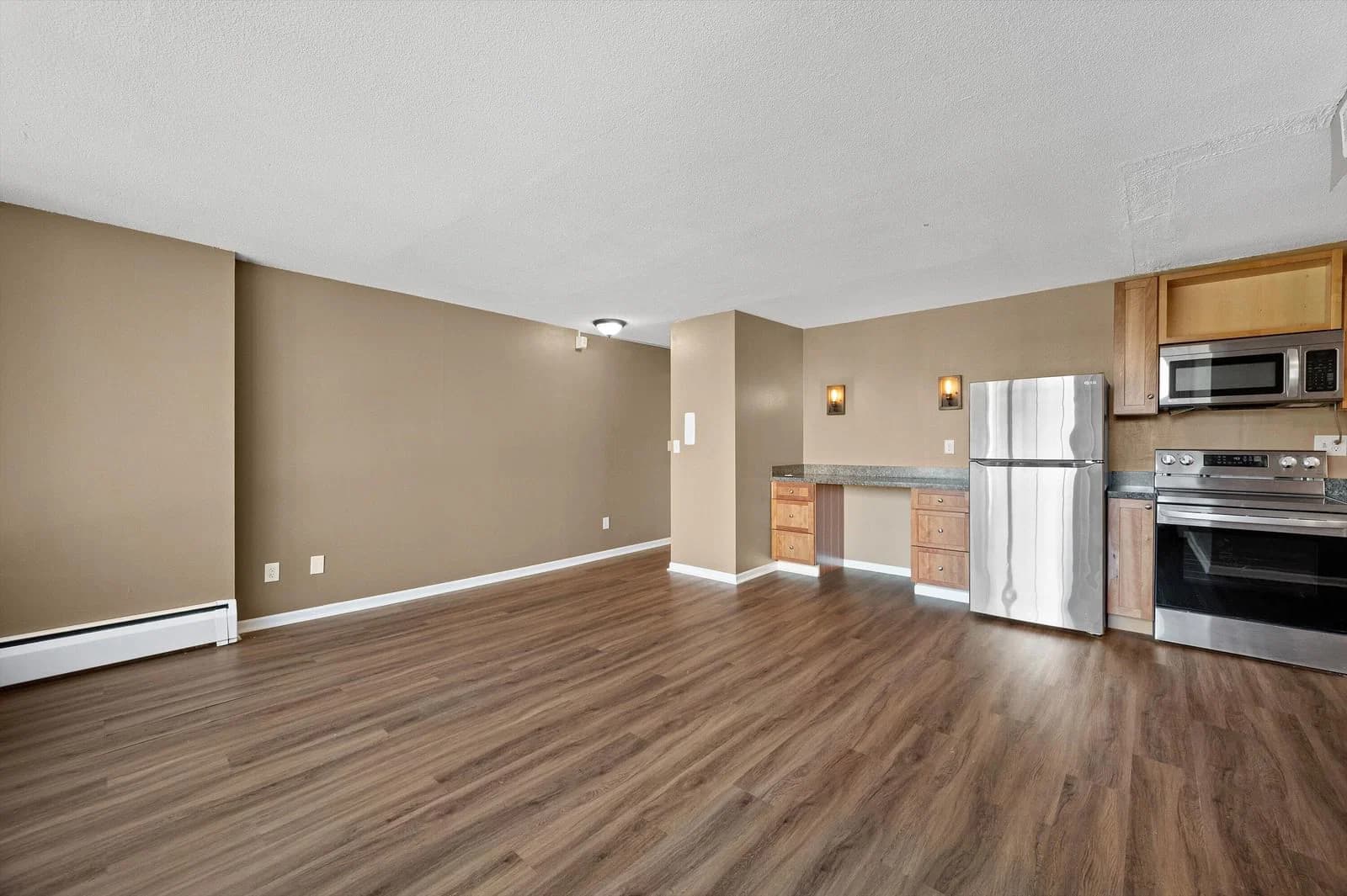 1409 Prospect Ave, Milwaukee, WI 53202 2