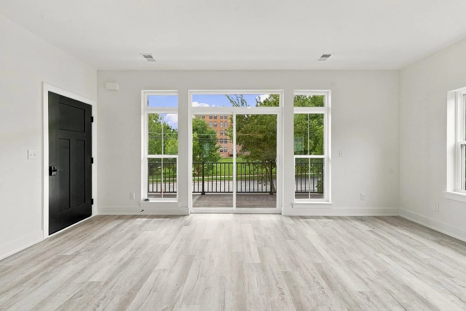 232 Brown St 4