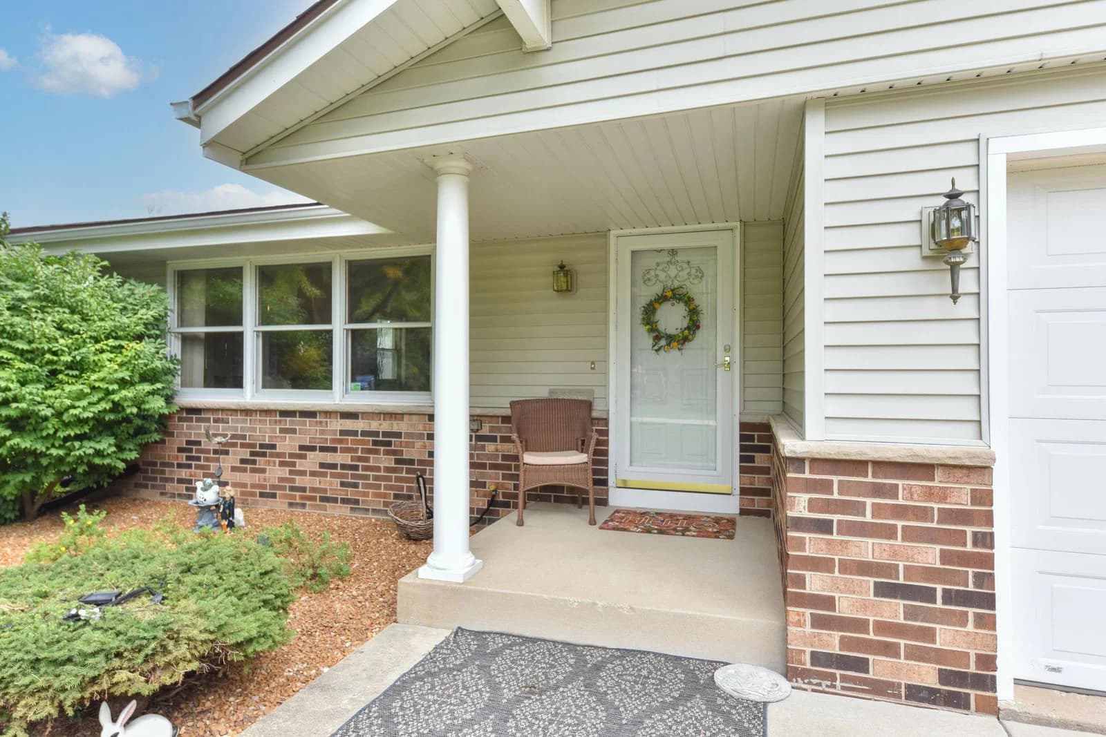 5944 35th St, Greenfield, WI 53221 2