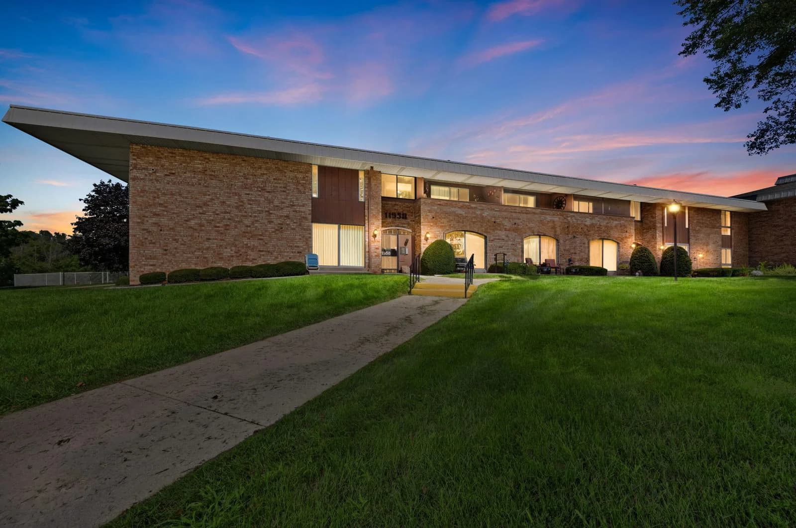 11958 Mill Rd, Milwaukee, WI 53225 2