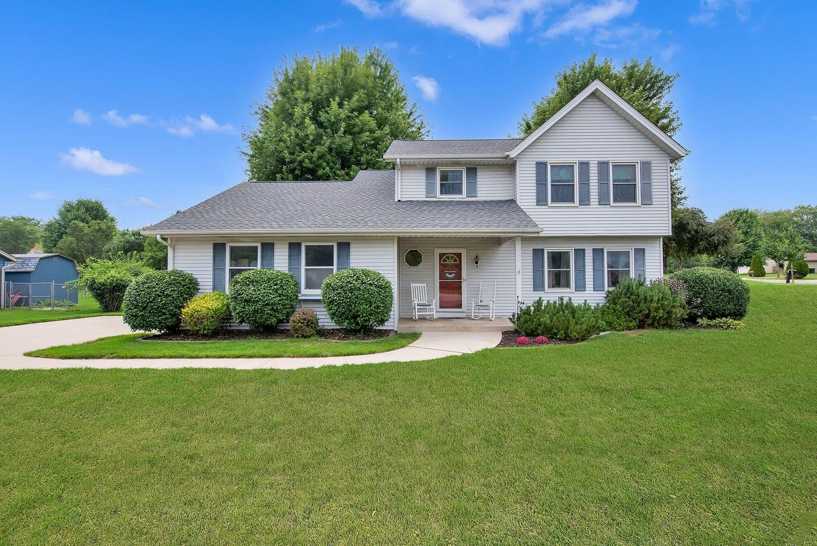 7941 Cecily Dr, Oak Creek, WI 53154
