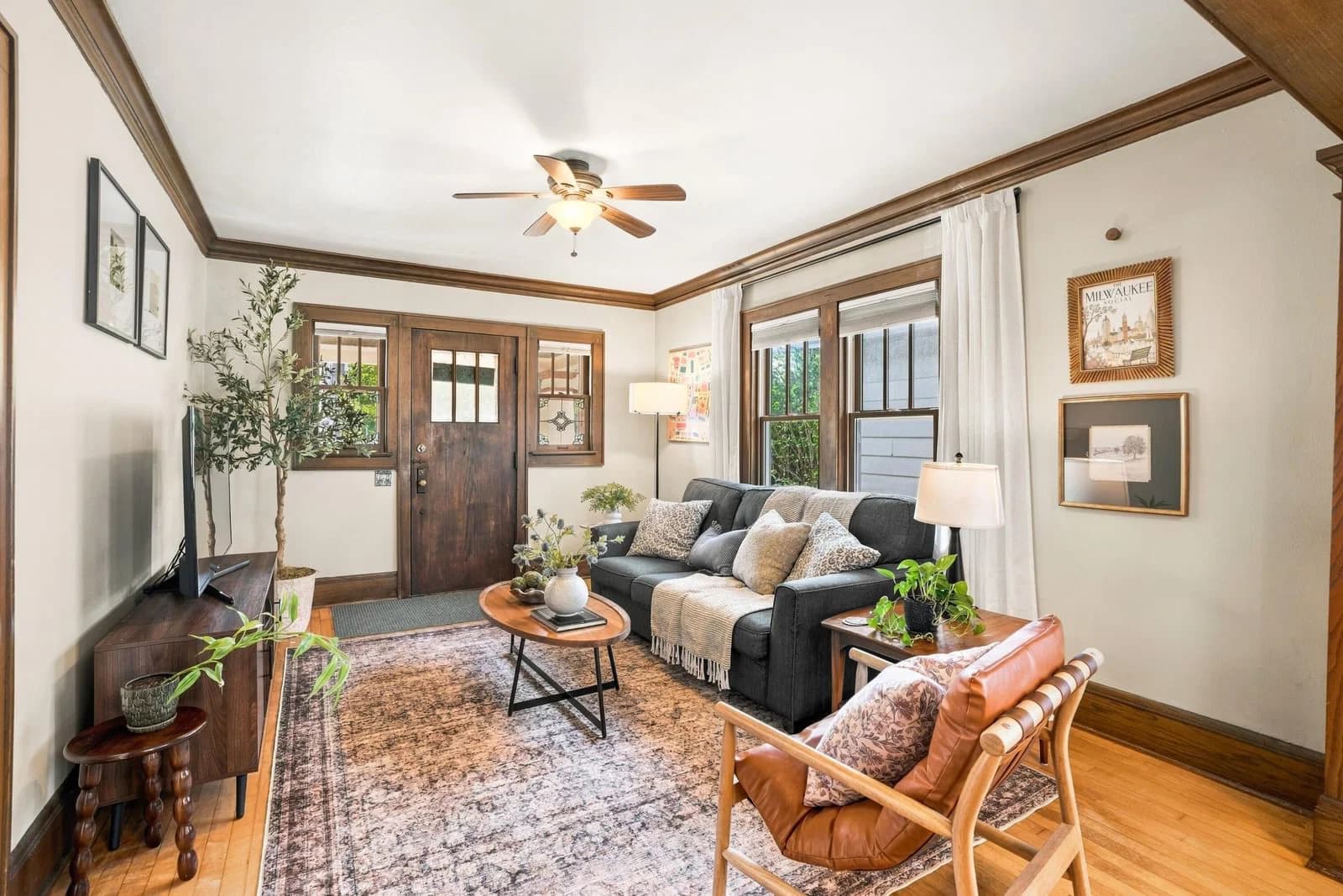 2967 Herman St, Milwaukee, WI 53207 3