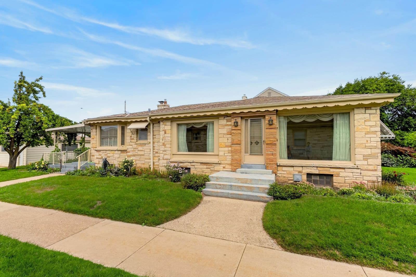 3579 14th St, Milwaukee, WI 53221