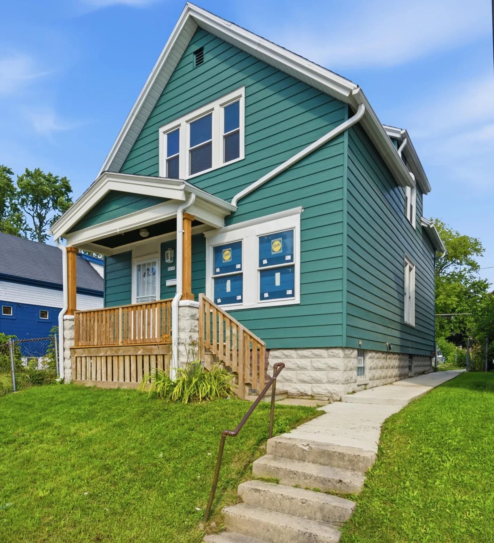 2618 24th Pl, Milwaukee, WI 53206 2
