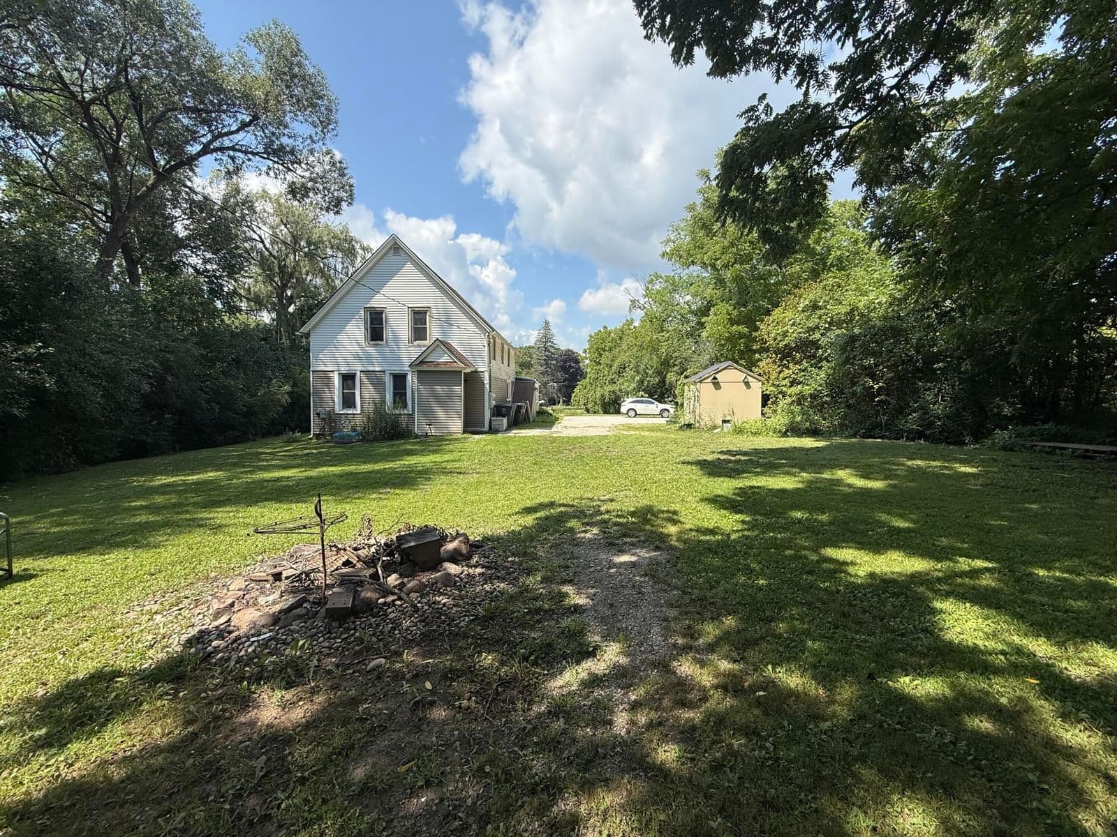 5036 92nd St, Greenfield, WI 53228 3