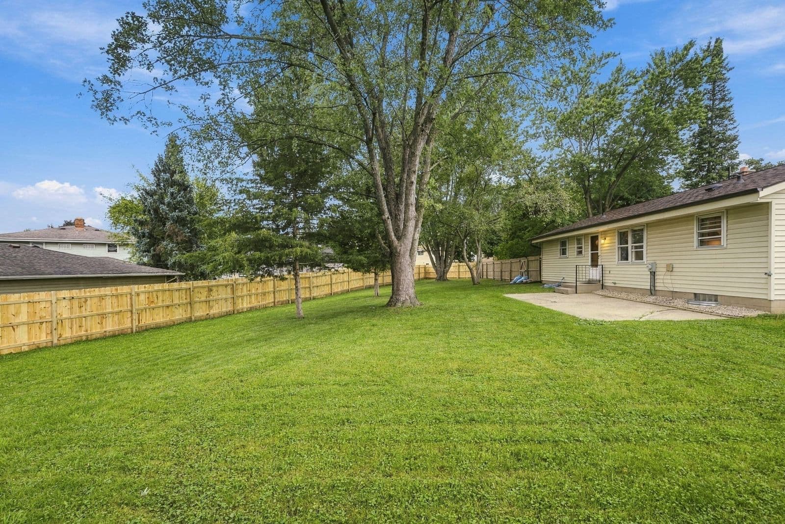 10931 Kaul Ave, Milwaukee, WI 53225 3