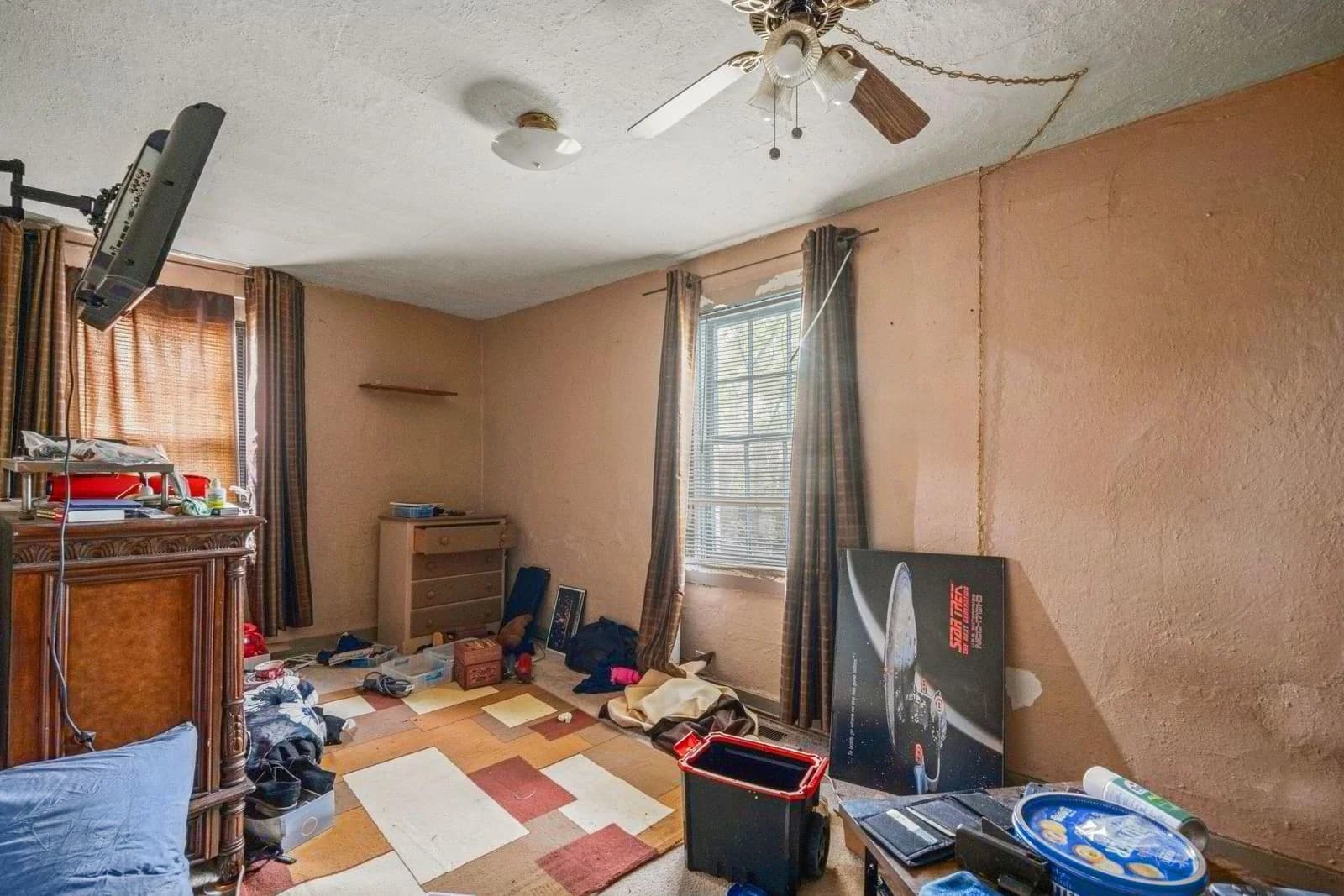 8738 Fond Du Lac Ave 4