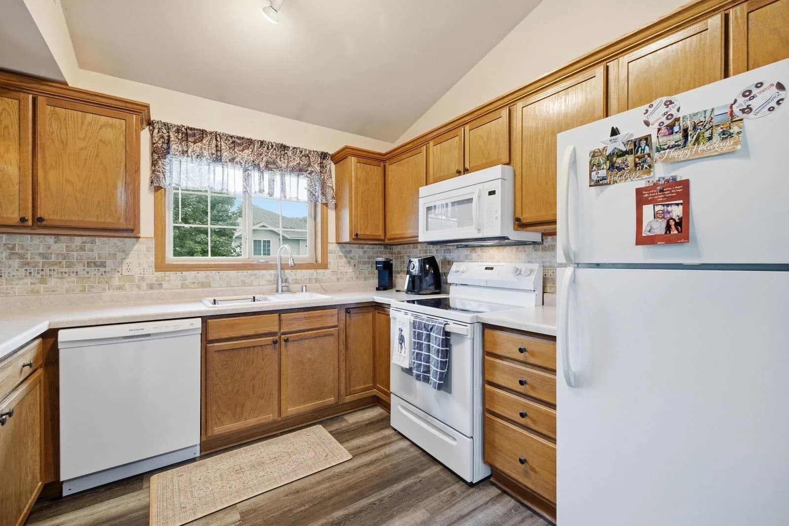 435 Aspen Dr 4