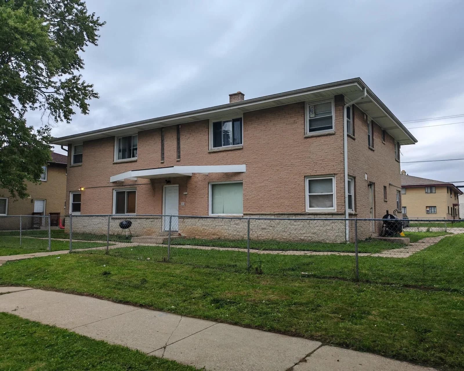 9226 Sheridan Ave, Milwaukee, WI 53225