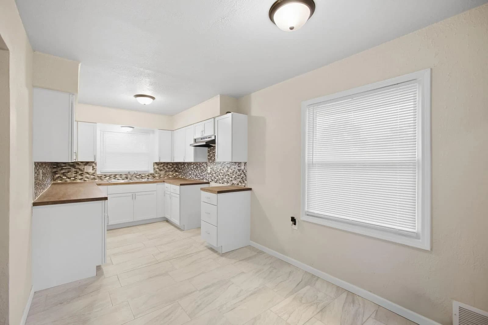 10325 Silver Spring Dr 4
