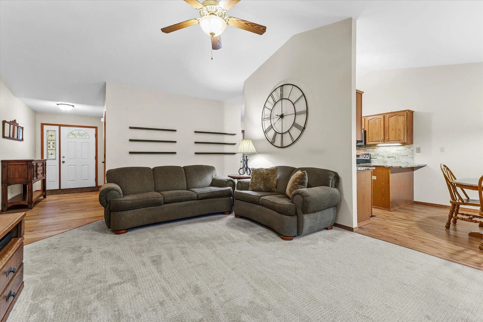 941 York St 4