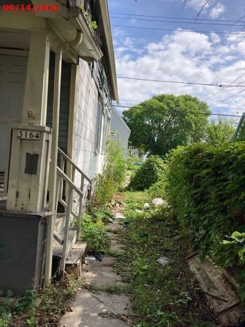 3164 35th St, Milwaukee, WI 53216 2