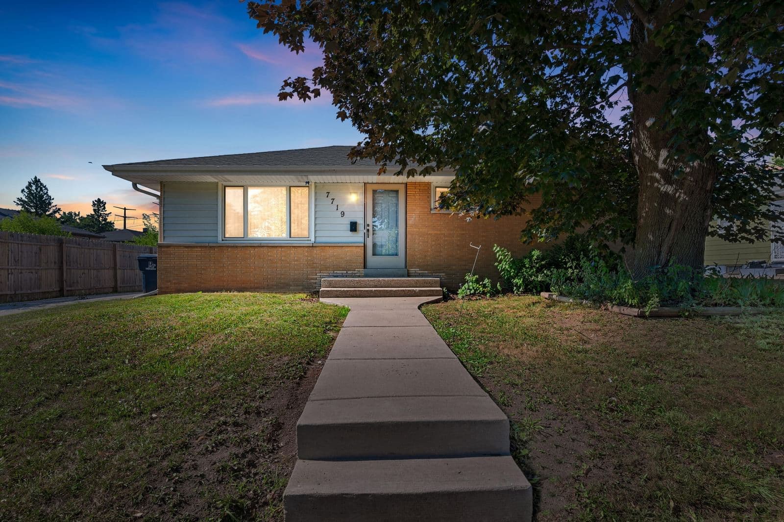 7719 Winfield Ave, Milwaukee, WI 53218 2