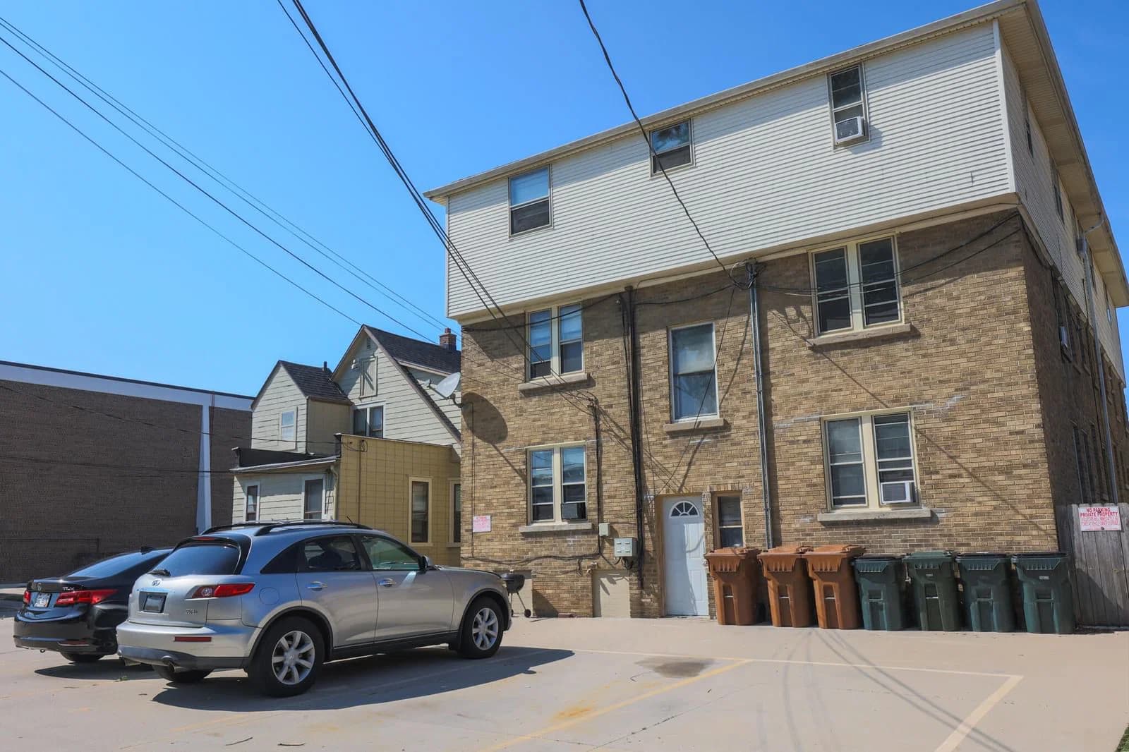 915 Minnesota Ave, South Milwaukee, WI 53172 3