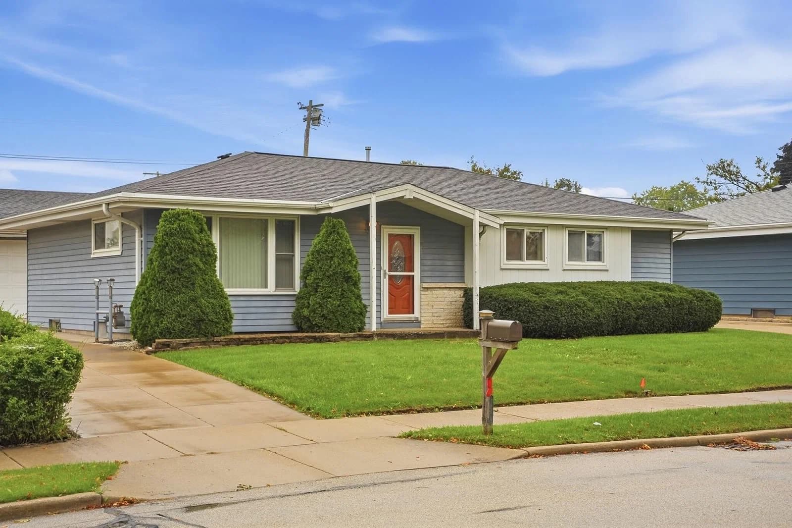 6665 20th St, Oak Creek, WI 53154