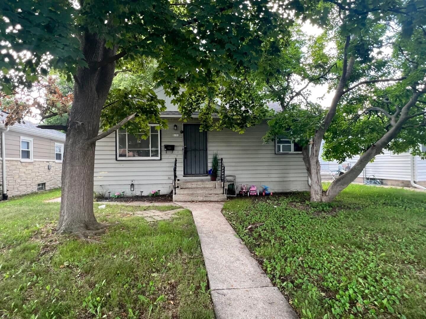 5171 69th St, Milwaukee, WI 53218 2