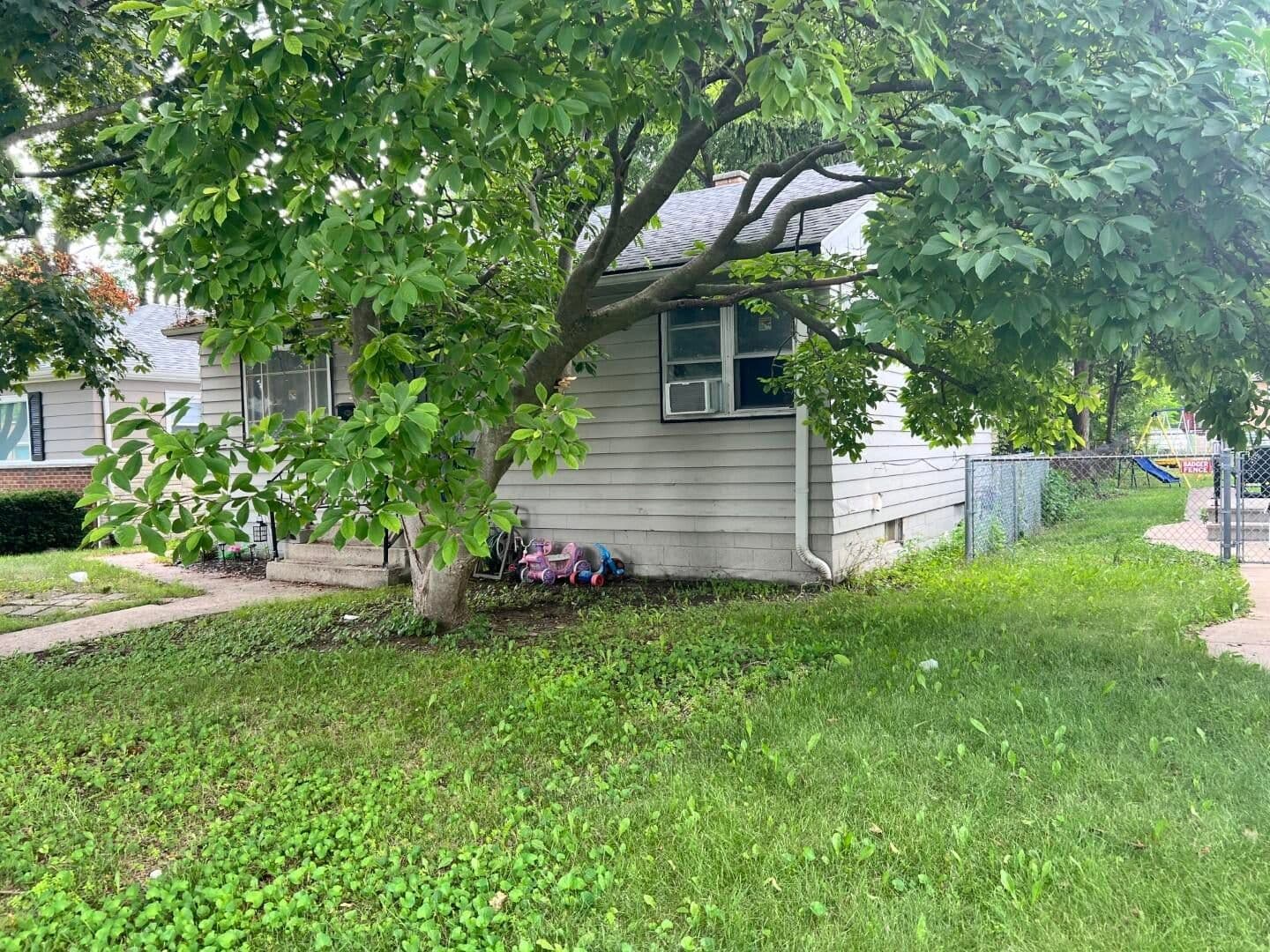 5171 69th St, Milwaukee, WI 53218 3