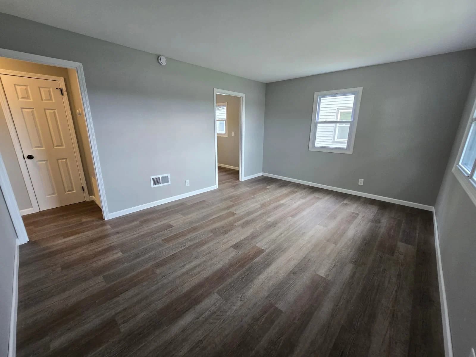 6167 35th St, Milwaukee, WI 53022 2