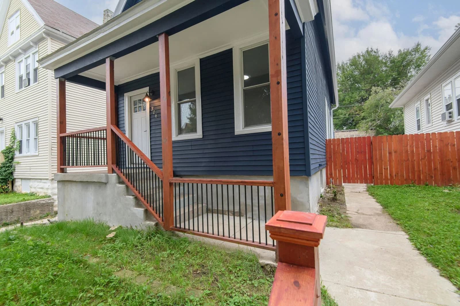 316 Clarence St, Milwaukee, WI 53207 3
